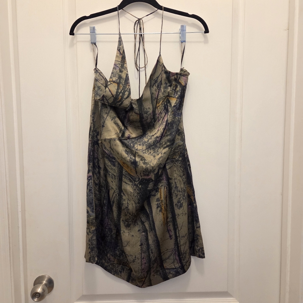 ANIMALE size 38 (poss size Small S possible size 6  ) 100% silk Mini Dress